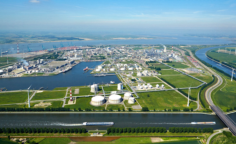 Второй по значимости производственный центр группы BASF расположен в Антверпене, на севере Бельгии. Участок Verbund напрямую связан с Северным морем, портом Антверпена и внутренними районами Европы