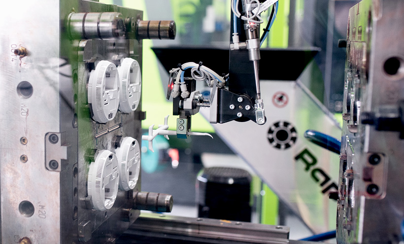 «Рубеж» увеличил мощности цеха литья изделий из пластмасс в 2 раза