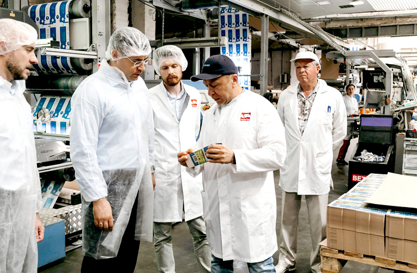 «МолоПак» стала первой российской компанией, которая начала производить асептическую упаковку для жидких пищевых продуктов с долгим сроком хранения