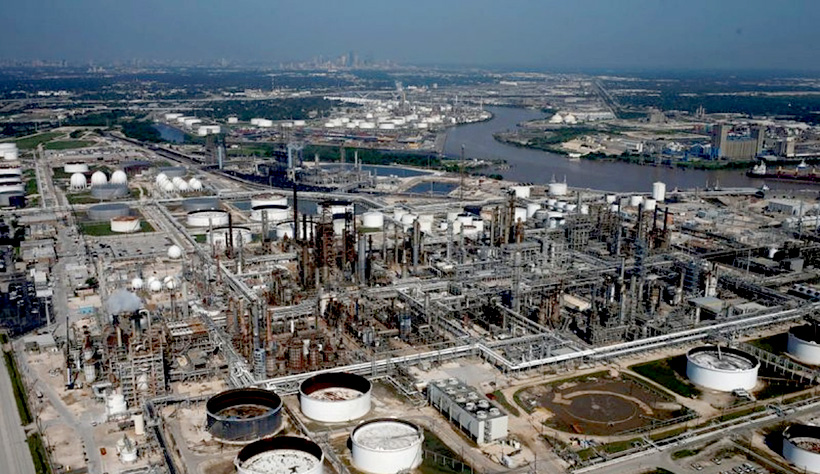 Нефтеперерабатывающий завод LyondellBasell в Хьюстоне 