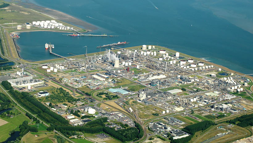 Заводы Dow и Trinseo расположены на территории Тернеузена в Нидерландах 