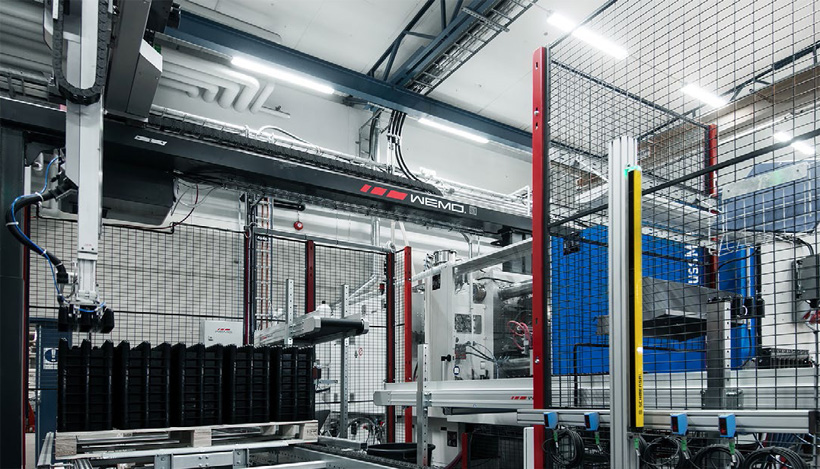 Линейные роботы Wemo Automation широко используются на европейских заводах по выпуску пластиковых автокомпонентов