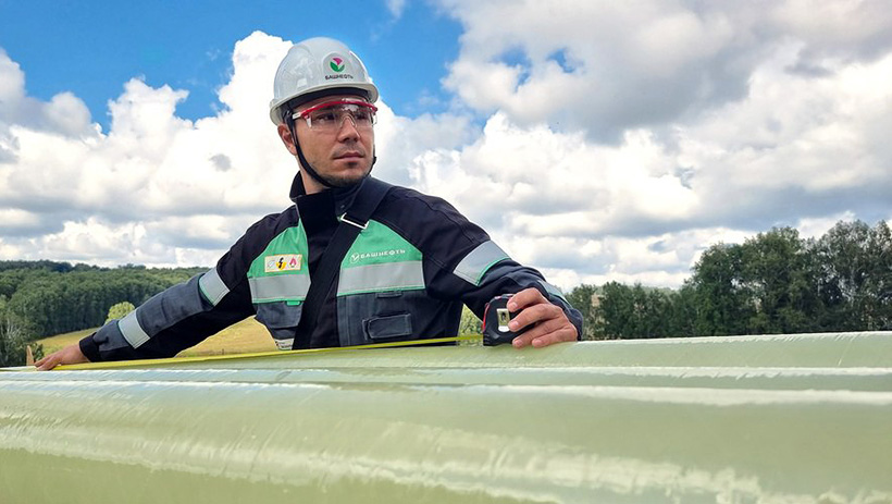 Монтаж  композитных труб на месторождении им. Мунира Галлямова 