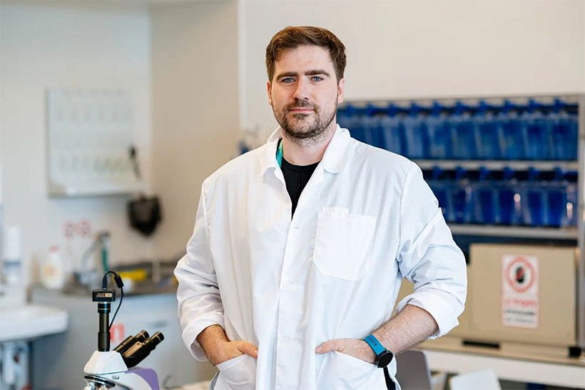 Петр Ершов, заведующий лабораторией плазмонных и магнитооптических наноструктур, PhD in physics, научный сотрудник НОЦ «Умные материалы и биомедицинские приложения»