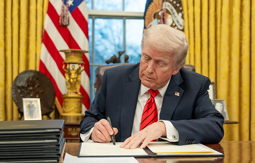 Дональд Трамп приводит в действие новую таможенную политику