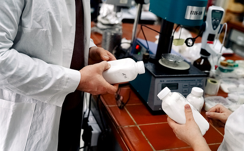 Компания «Форпласт Трейдинг» разработала и производит компатибилизатор Syntowax HO 34