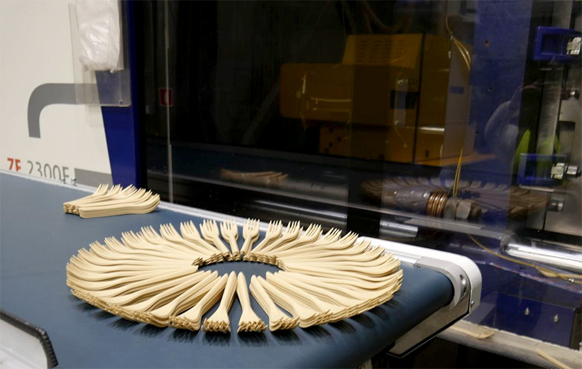 Производство одноразовой посуды методом литья пластмасс под давлением на Омском заводе литьевых пластмасс 