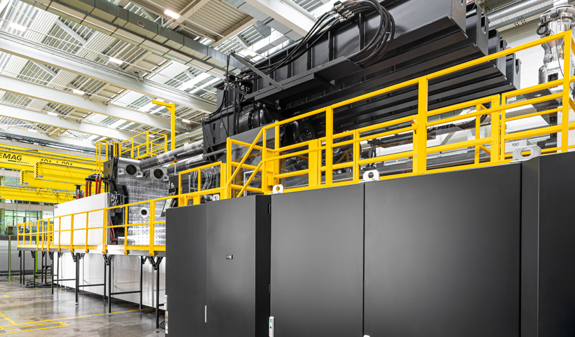 Термопластавтомат ENGEL duo 12000 US — самая большая в мире машина для литья пластмасс под давлением  