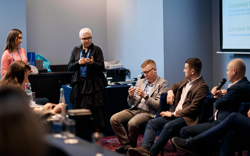 Актуальные практические кейсы в сессии «Технологический разбор: как решения поставщиков закрывают проблемы производства» представили эксперты на 8-м форуме «Пластик 2.0 | Построение идеальной модели производства» в Москве