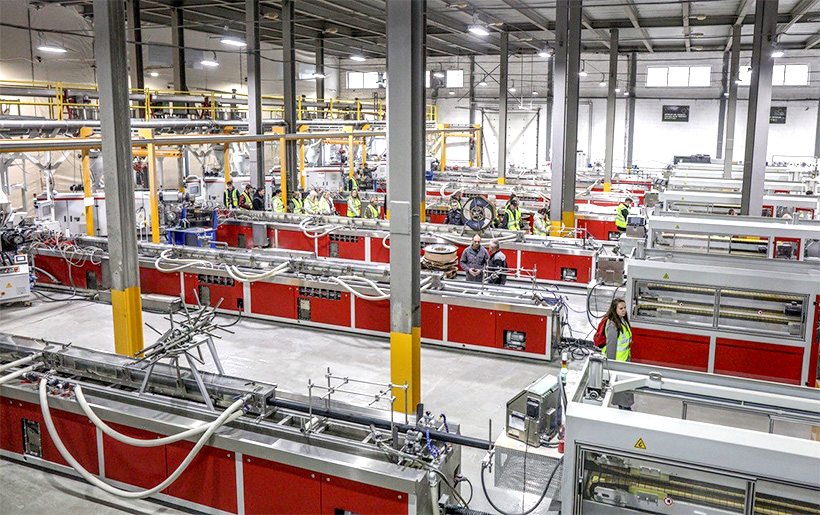 Экструзионные линии для выпуска пластикового профиля на заводе MELKE