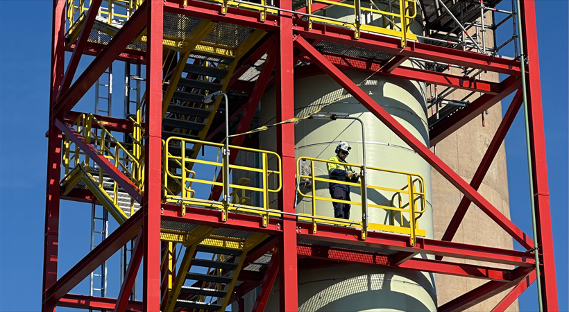 Новый завод Neste по переработке сжиженного пластика в высококачественное нефтехимическое сырье расположен на территории существующего нефтеперерабатывающего завода компании в Порвоо, Финляндия