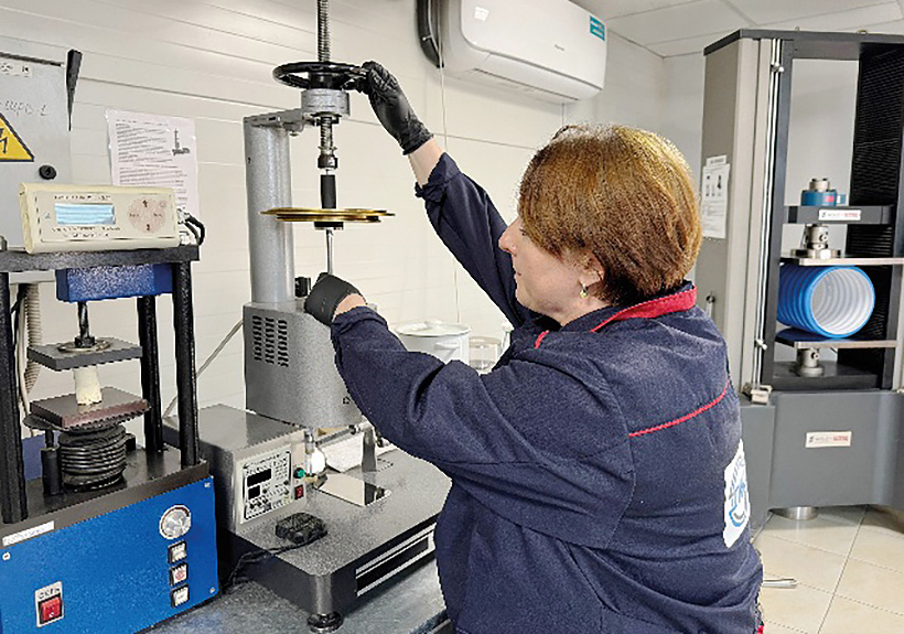 Установка для определения текучести расплава ИИРТ-5М