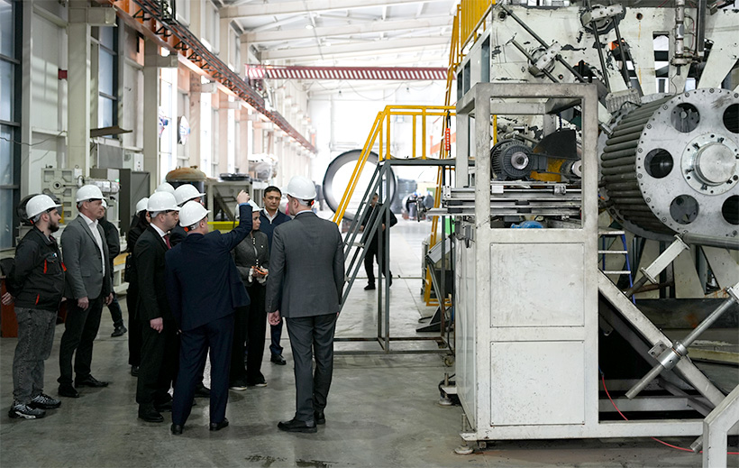 Роман Чекушов посетил Астанинский трубный завод «Арыстан» Группы ПОЛИПЛАСТИК